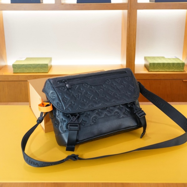 Louis Vuitton Monogram Shadow Messenger Voyager Bag BB90001418